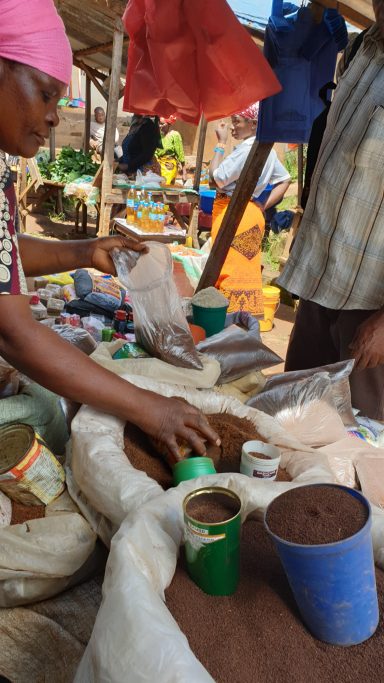 Mwika´s market (Tue + Fri) 2